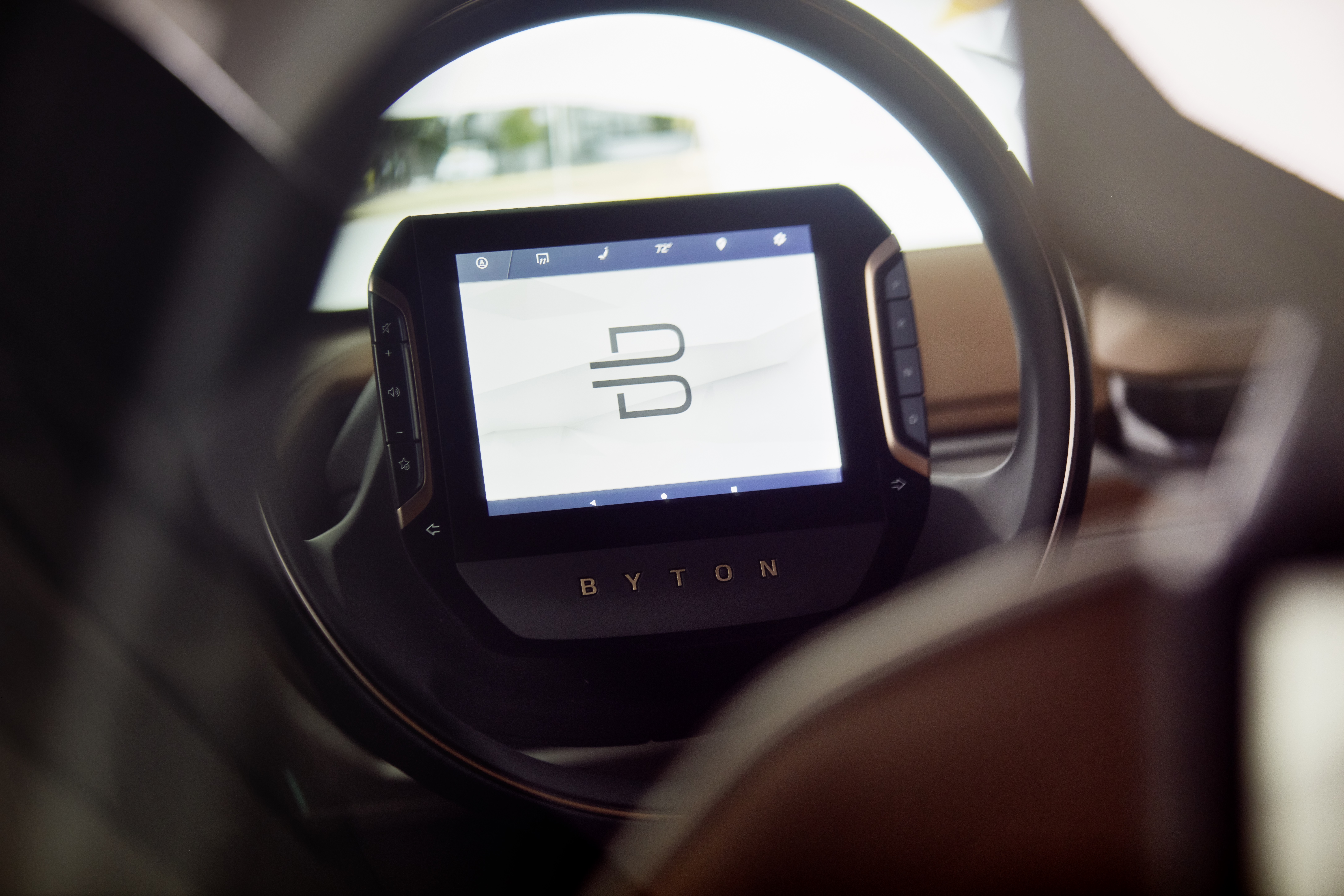 2-BYTON Driver Tablet